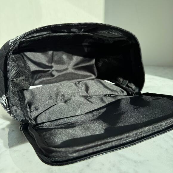 Vera Bradley Travel Cosmetic Bag Black White Paisley NWT - Picture 4 of 7